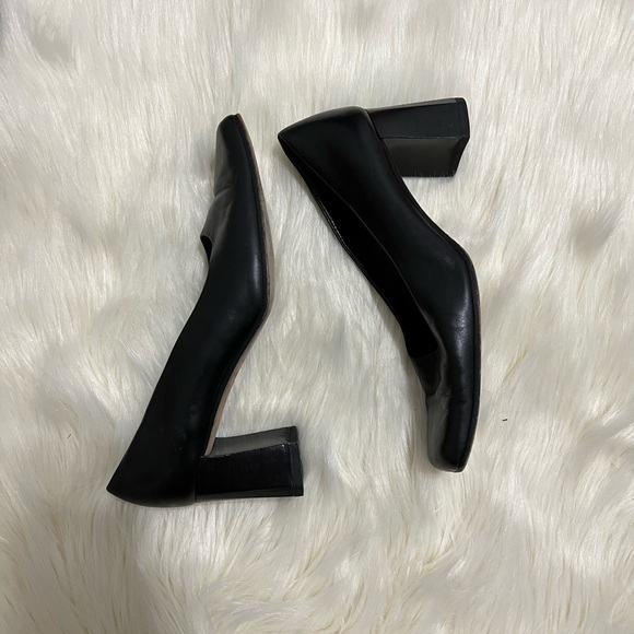 Kenneth Cole Italian Leather sleek shoes, square toe, 6 1/2 - Picture 2 of 5